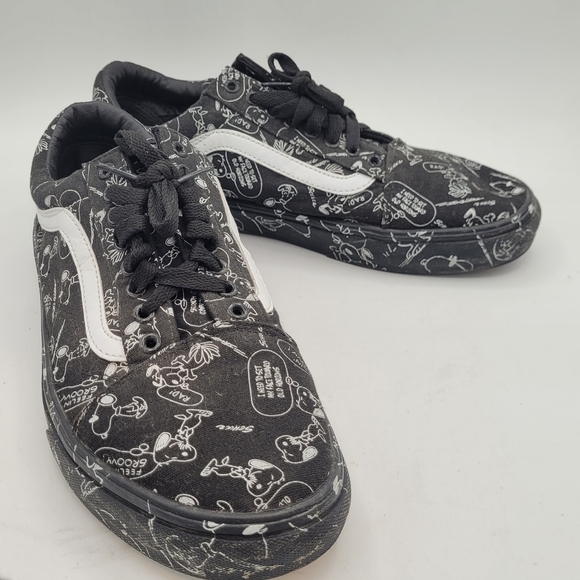 Vans + Peanuts Snoopy Skater Sneakers Size 10.5 In Men 12 In Womens